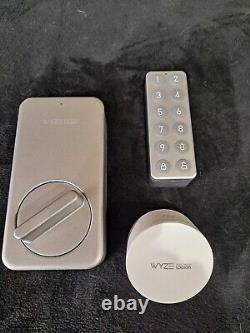 WYZE Lock, Gateway, Keypad and Keyed Deadbolt bundle. Keyless Entry Smart Lock