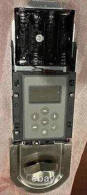 Kwikset Serrure de porte intelligente sans clé avec scanner intelligent à base biométrique, argent, NEUVE